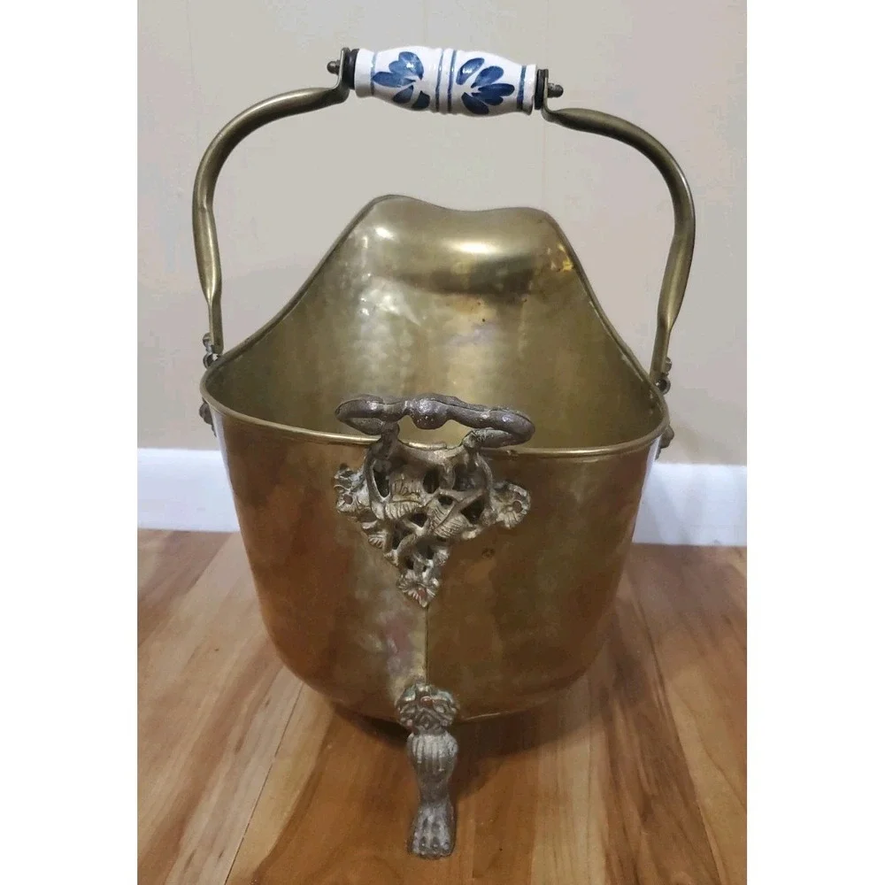 Vintage Brass Coal Scuttle‎ Bucket Lion Head Claw Feet Ceramic Handle